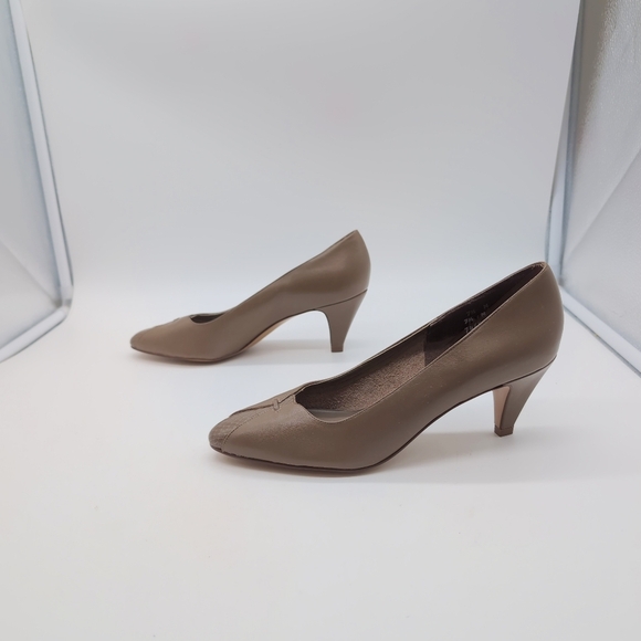 Vintage Naturalizer sz 7.5 Brown Leather Women's Heels Snake Print Accent - Picture 6 of 11